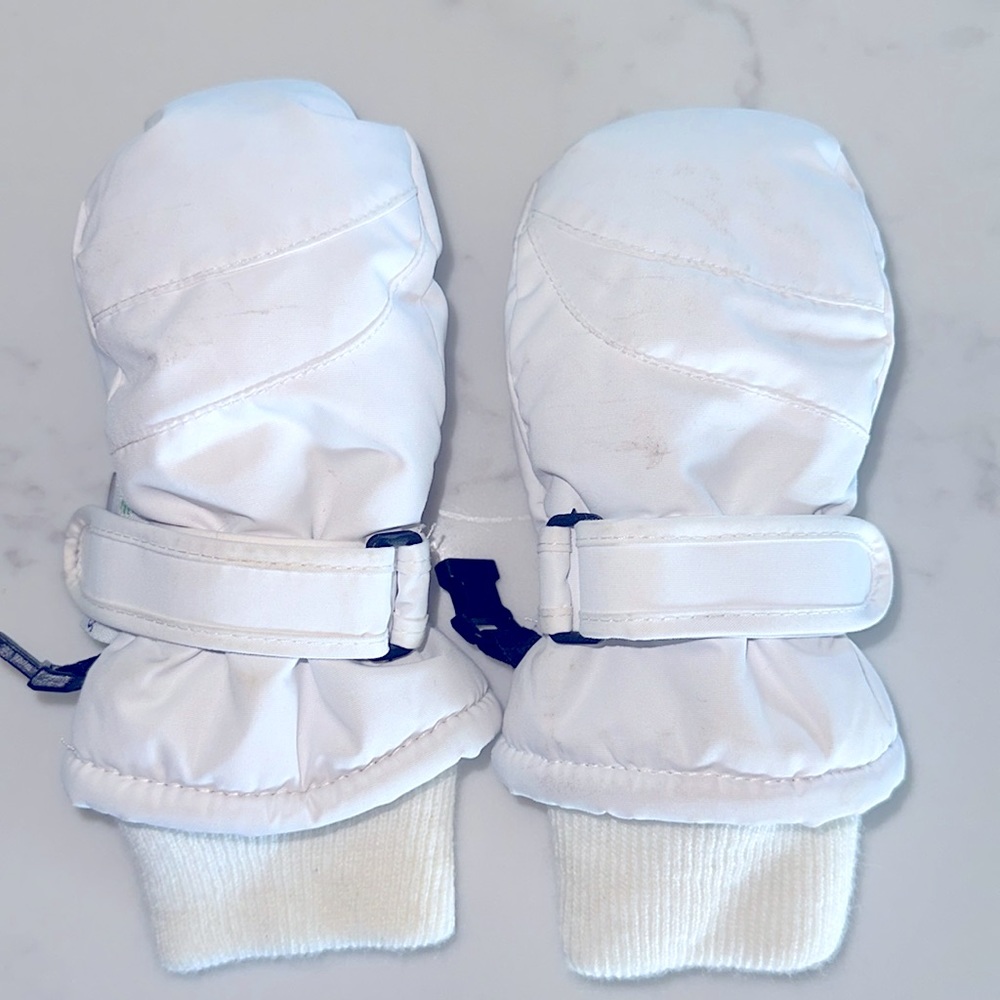 Thinsulate toddler snow mittens